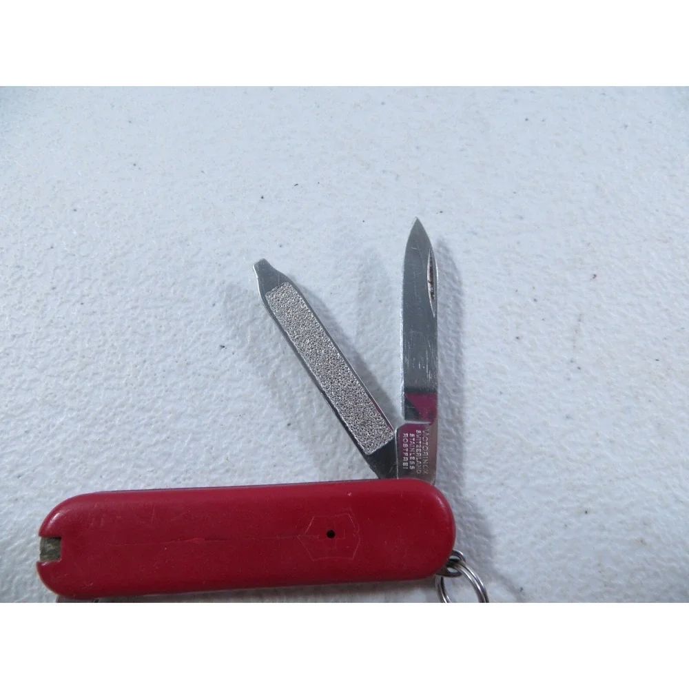 Victorinox Swiss Army Knife Classic SD‎ Red W/ 5 Tools